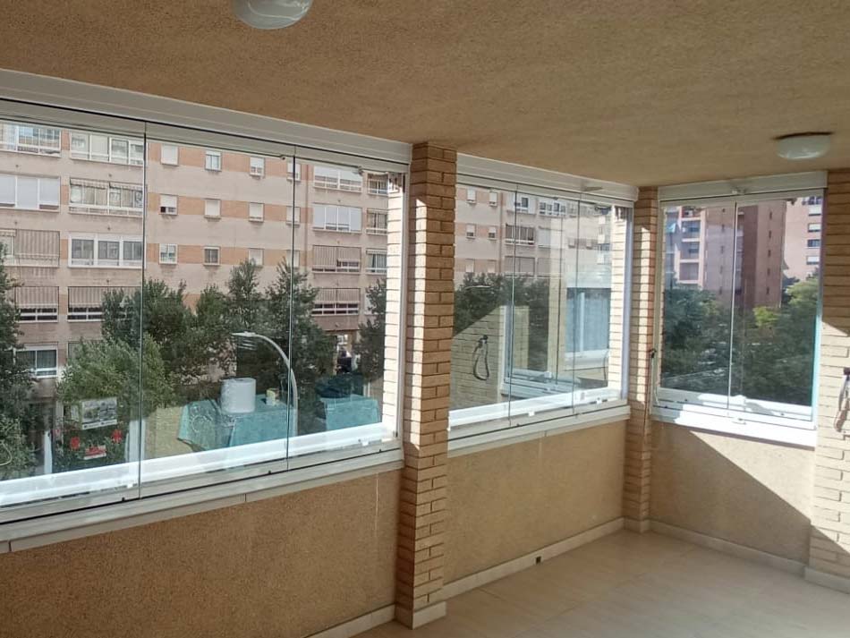 Galería de Nuestros Cerramientos con Cortinas Cristal
